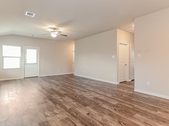 4th image of 1331 Black Canyon Ave