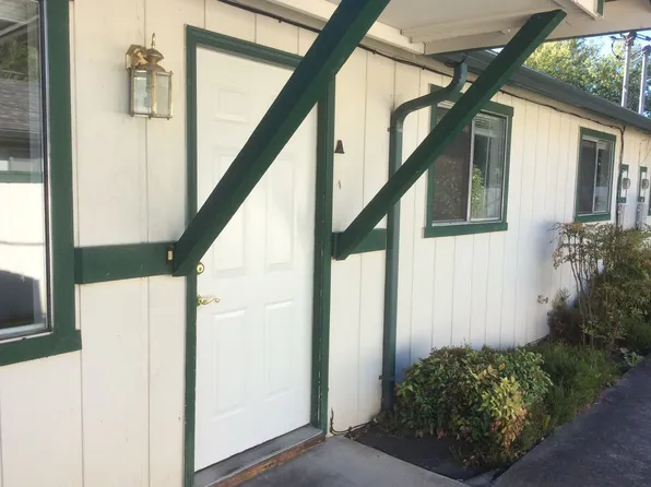 G St 1315, 1315 SW G St #P269-a, Grants Pass, OR 97526