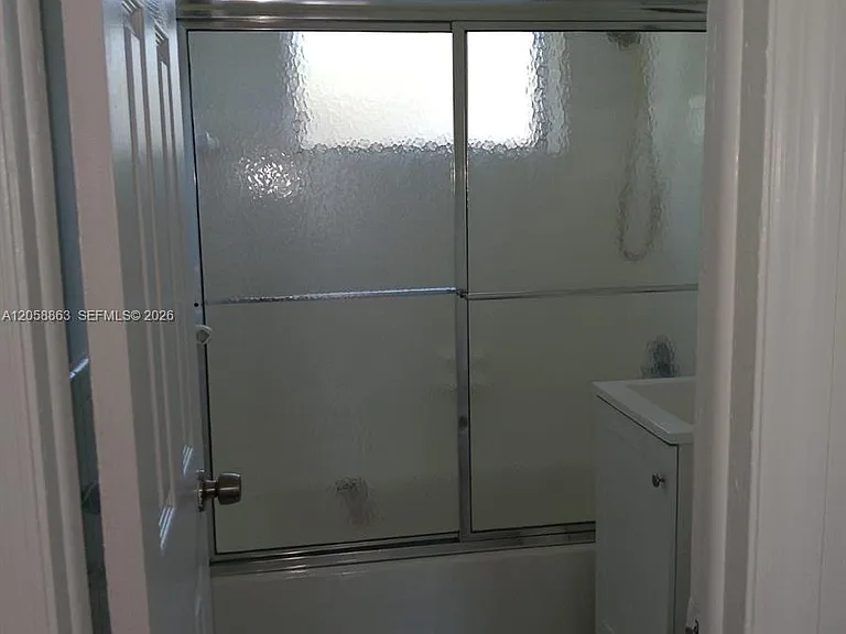 107 SW 18th Ct #12 — Photo 10