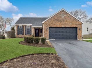 428 Hampton St, Cary, IL 60013