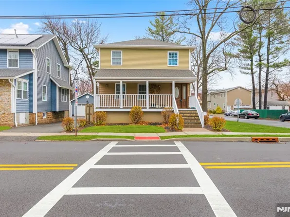 158 W Madison Ave, Dumont, NJ 07628