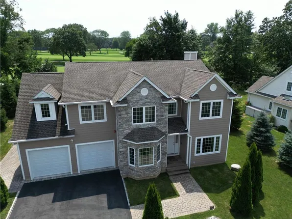 5 Nancy Place, White Plains, NY 10607