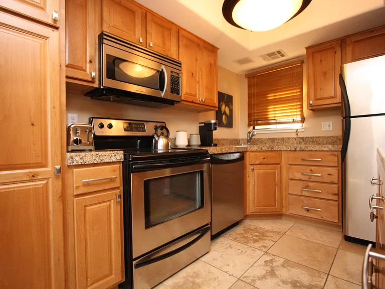 6651 N Campbell Ave #150 — Photo 5