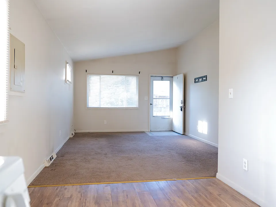 718 & 720 Bettes Ave #720