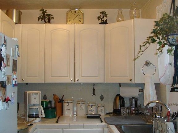 4th image of 22617 Kingsbury Ave