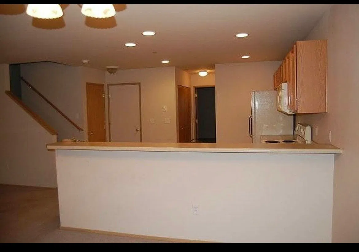 3064 Hoffman Hill Boulevard — Photo 2