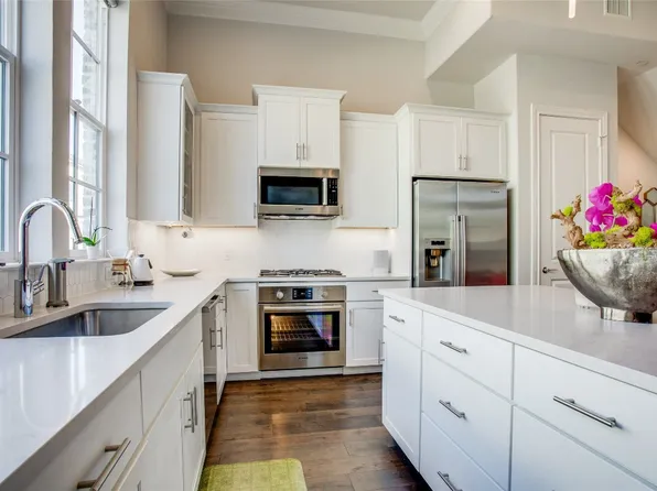 651 Baugh Dr, Irving, TX 75039