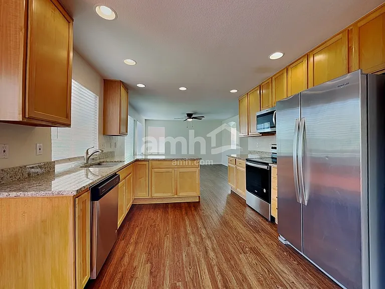 16322 E 104th Way — Photo 3