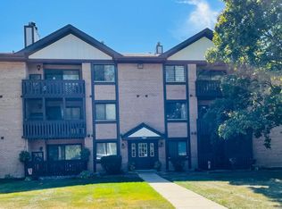 6015 Lakeside Pl APT 101, Tinley Park, IL 60477