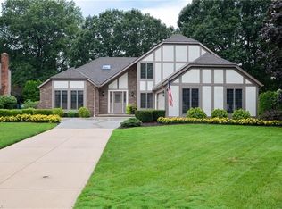 4030 Harding Dr, Cleveland, OH 44145