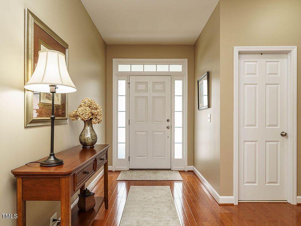 2nd image of 205 Sea Biscuit Ln