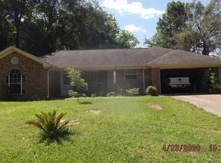 216 Leram St, Palestine, TX 75803