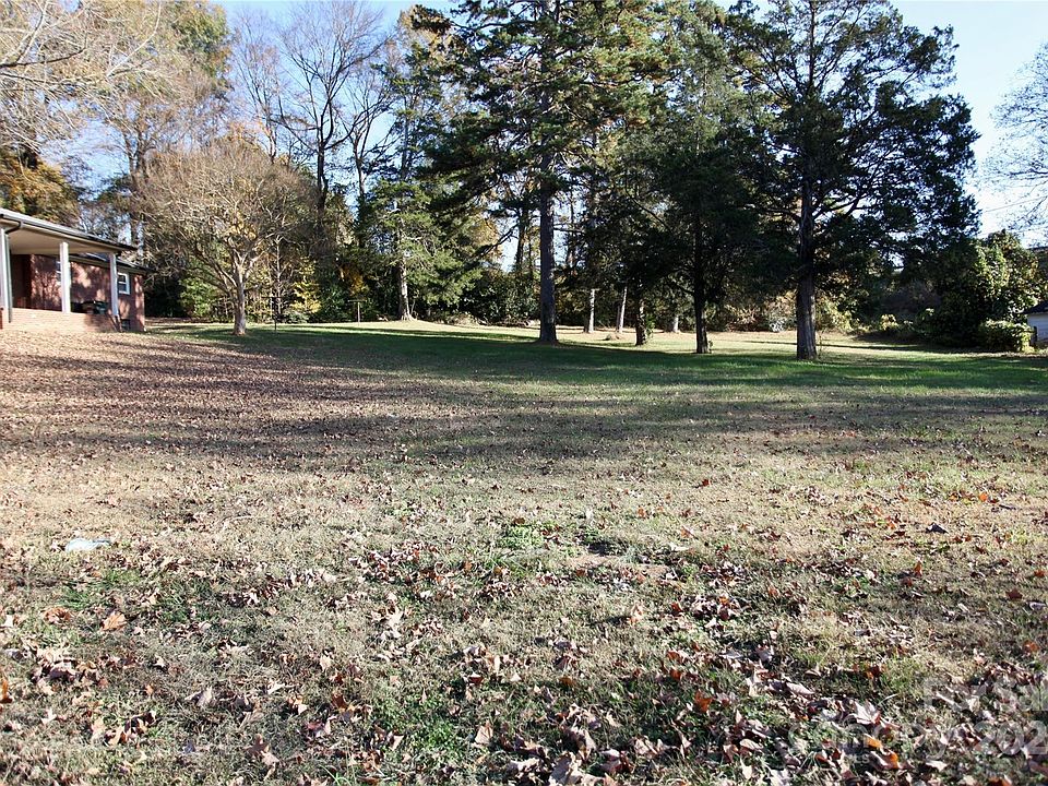 2nd image of 0 Rollingwood Dr SE