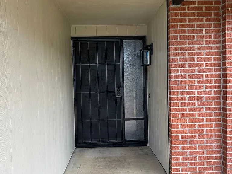 3769 Kevington Ave — Photo 4