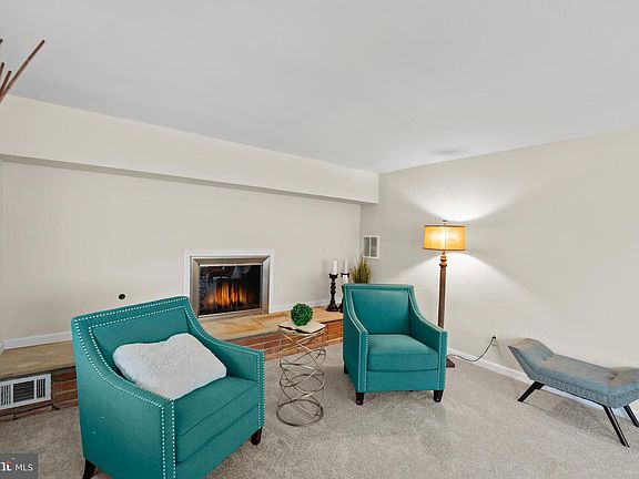 3rd image of 6004 Lowell Ave