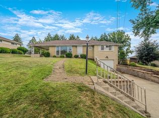 1024 King Arthur Dr, Apollo, PA 15613