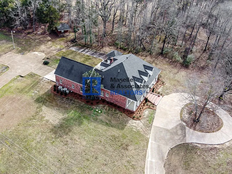 200 Cripple Creek Rd — Photo 78
