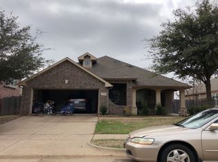 724 Hutchins Dr, Crowley, TX 76036