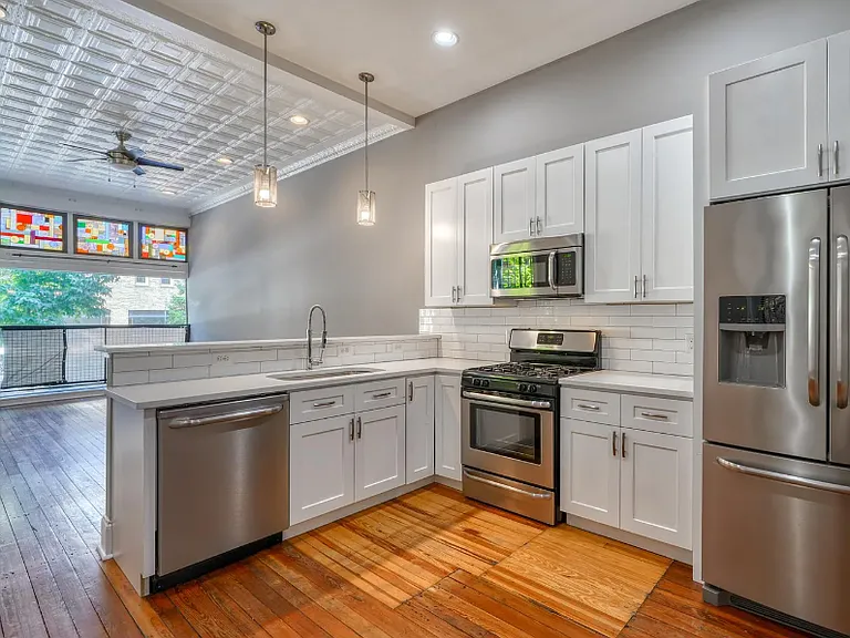 807 Light St #A — Photo 4