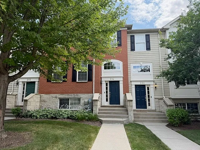 214 Cassidy Ln — Photo 2
