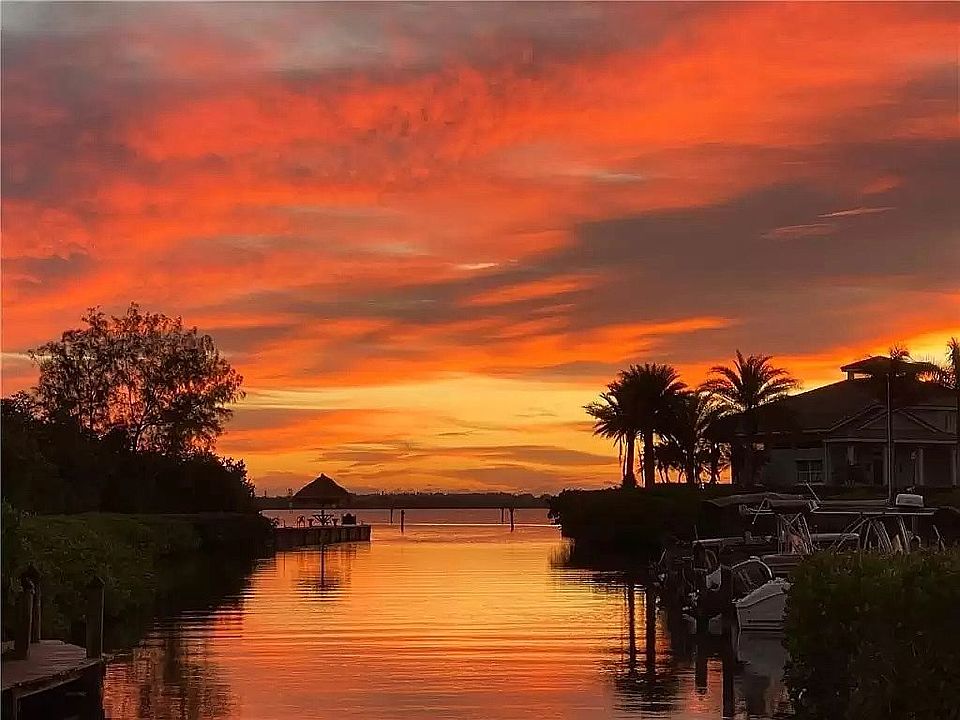 Sunrise at the marina