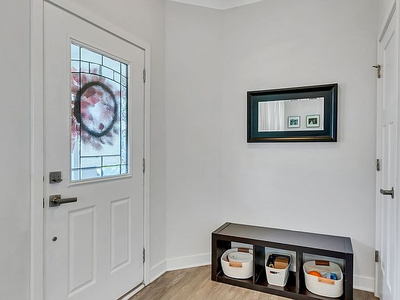 5th image of 5042 Birchcroft Ln