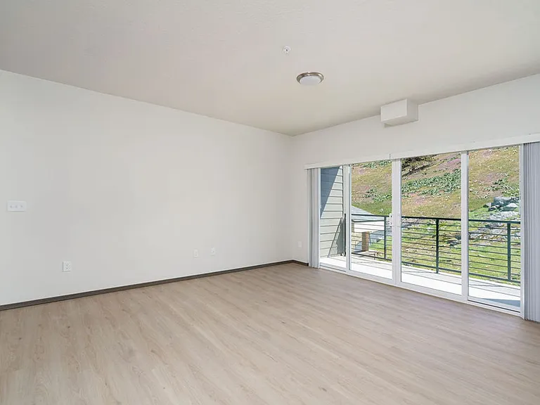 The Vistas Apartments at Beacon Hill — Photo 33