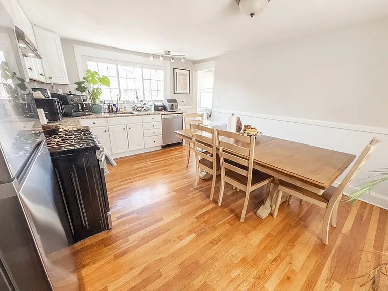 68 Pleasant St #2 — Photo 3