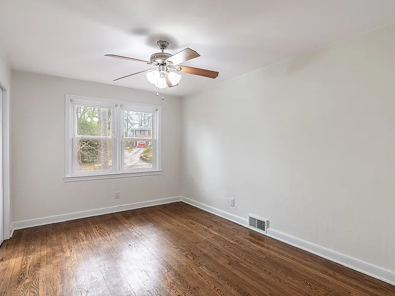 1537 Brennen Rd — Photo 19