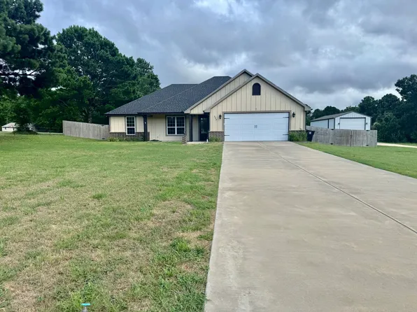 323 Eastdale Ln, Bullard, TX 75757