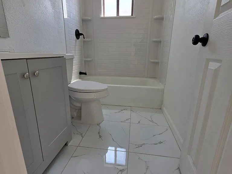 1691 Ebony Ave #1 — Photo 10