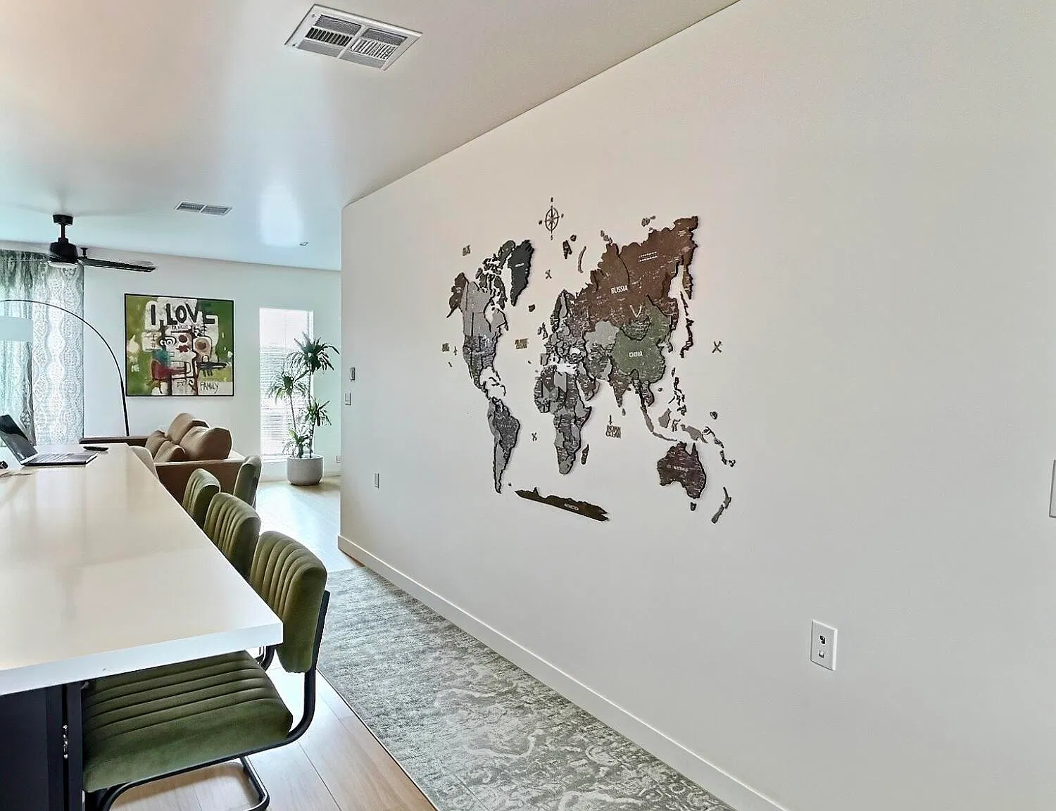 2502 E Paradise Ln — Photo 4
