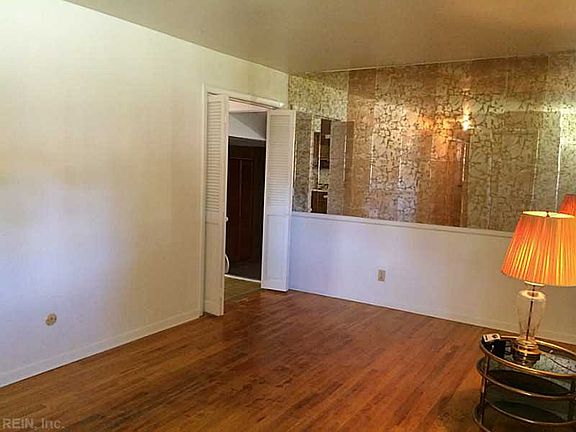 3rd image of 813 Taft Dr