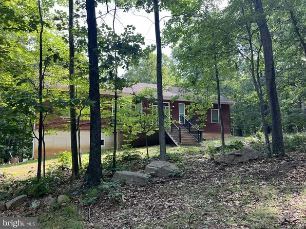 591 Rons Dr, Augusta, WV 26704