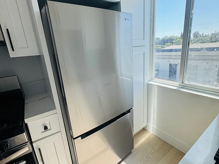 455 W Valencia Dr #D — Photo 8