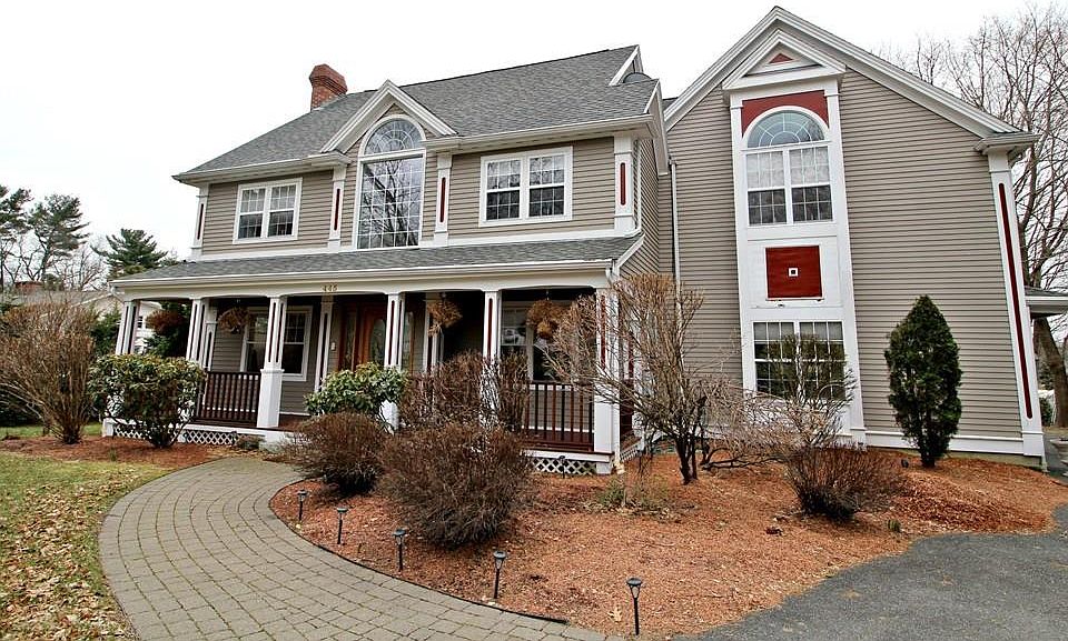 1st image of 445 Essex St