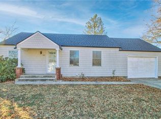 309 SW 7th St, Oak Grove, MO 64075