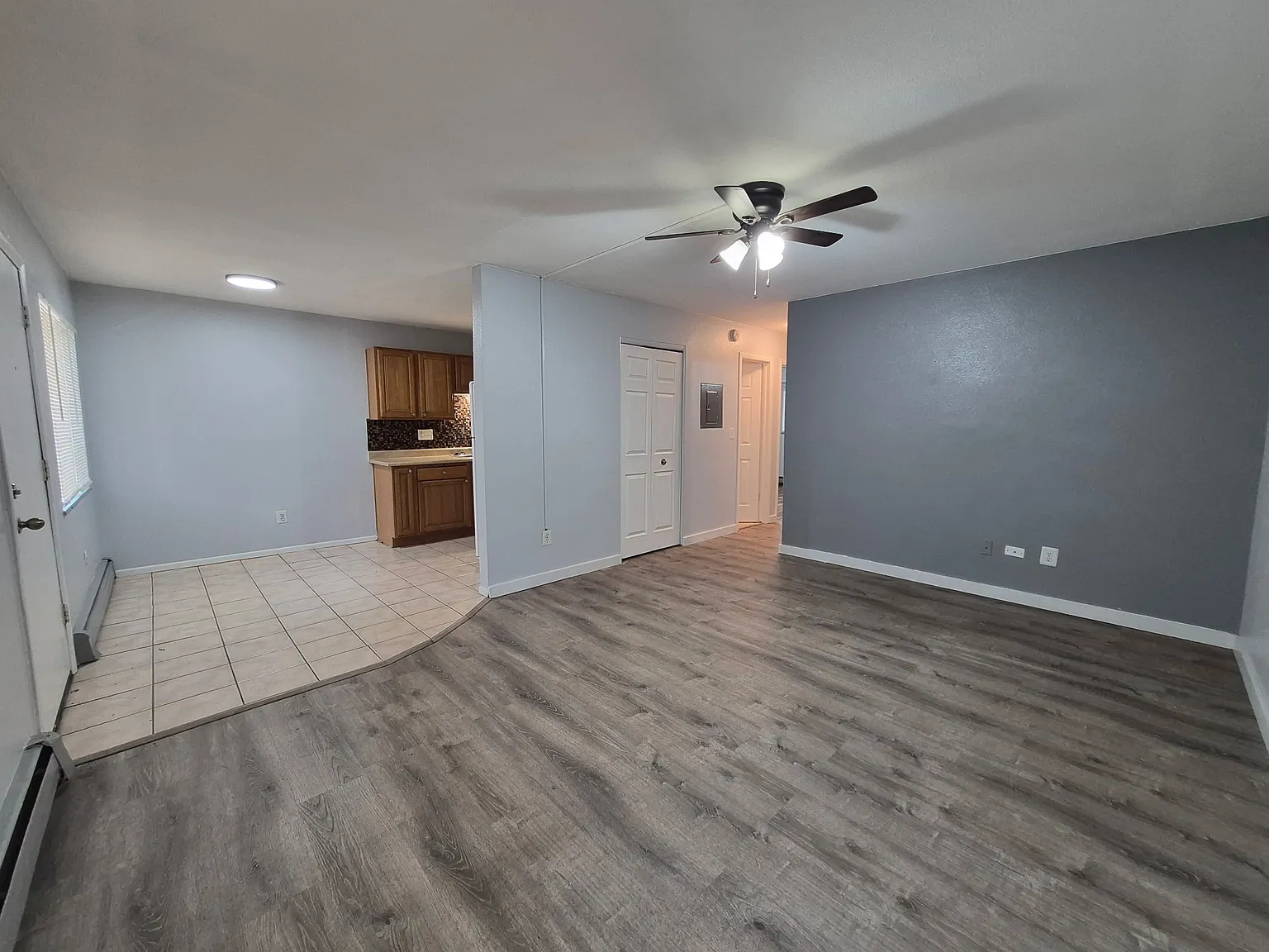 2 bed, 725 sqft, $1,330 — Photo 2