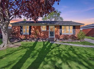 35323 Simco Dr, Clinton Township, MI 48035