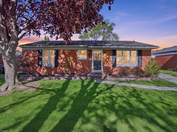 35323 Simco Dr, Clinton Township, MI 48035