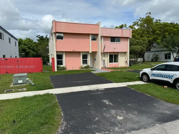 7915 SW 7th Pl, Pompano Beach, FL 33068