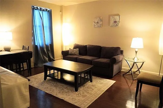 1205 Stcharles Ave #1216 — Photo 3