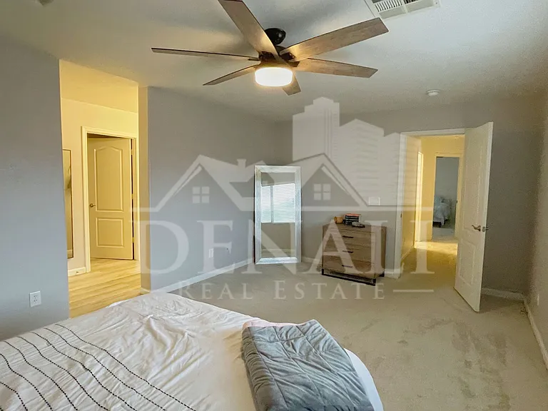 8144 W Beck Ln — Photo 15