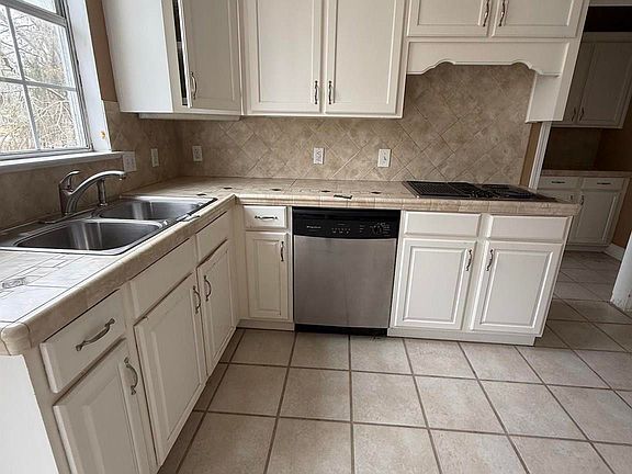 3rd image of 7416 San Ramon Dr