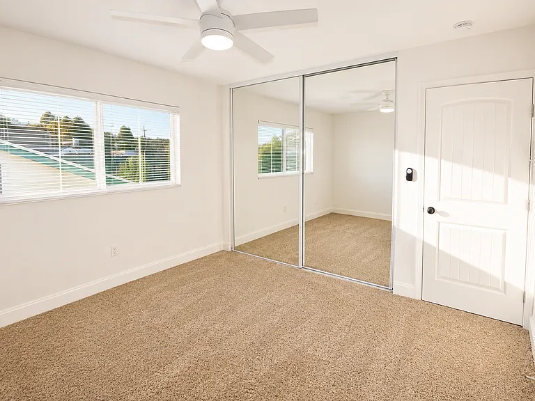 951 W Summerland Ave — Photo 7
