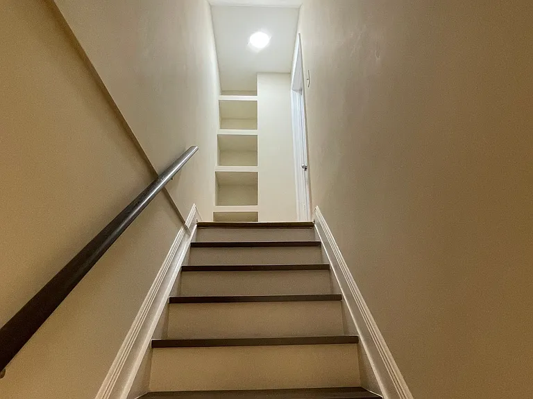 208 Scott St #PIGTOWN — Photo 25