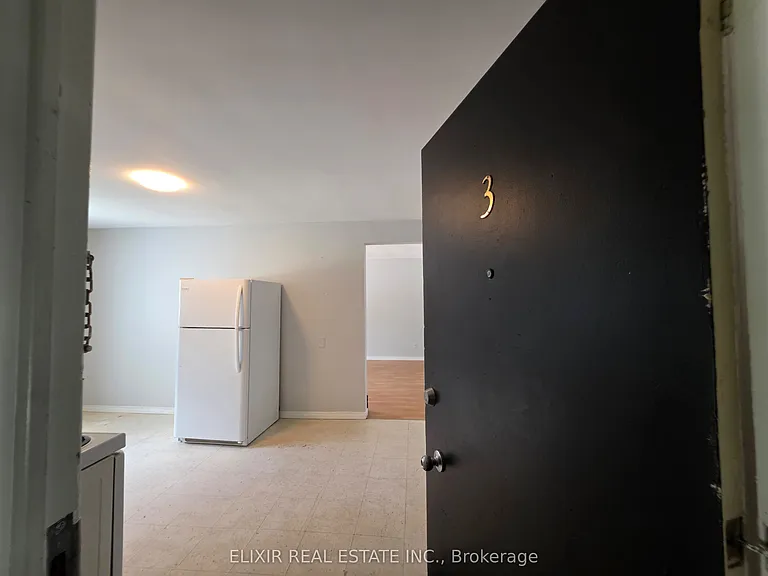 362 Grey St #3 — Photo 2