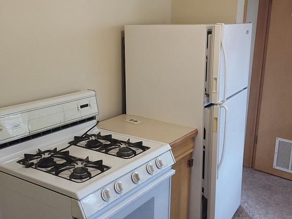 3rd image of 2900 S 44th St
