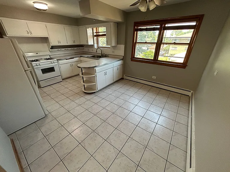3522 South Oak Park Avenue — Photo 2