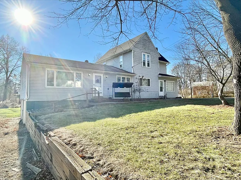 646 Woodland St SW #C — Photo 1